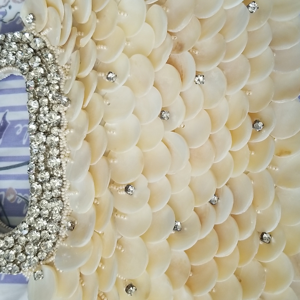 NWOT London Sole Shell & Rhinestone Purse. - Picture 2 of 3